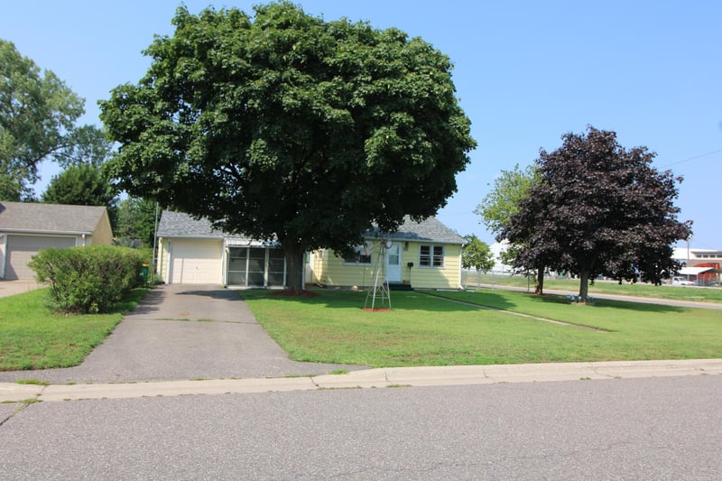 6300 60th Ave N, Crystal, MN 55428