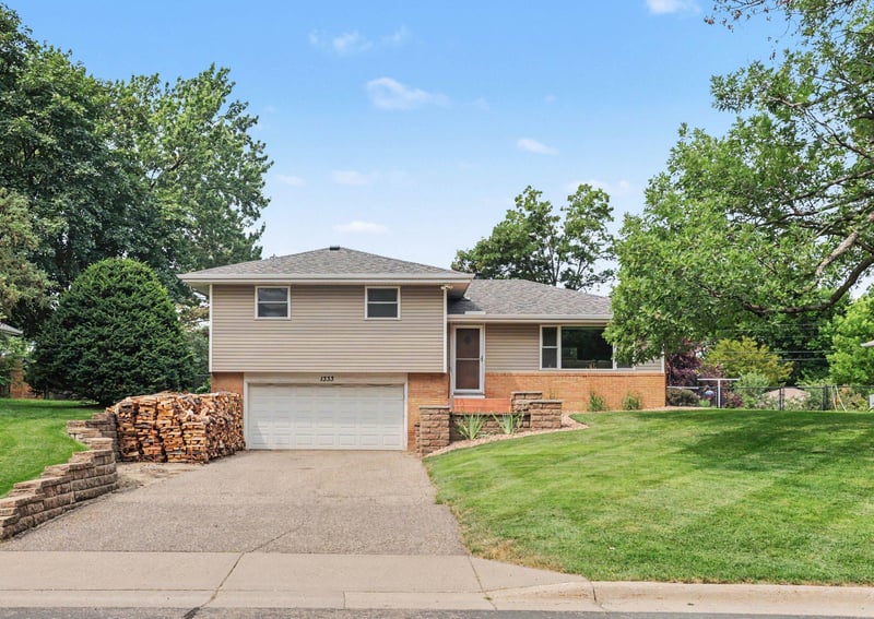 1333 Valders Ave N, Golden Valley, MN 55427