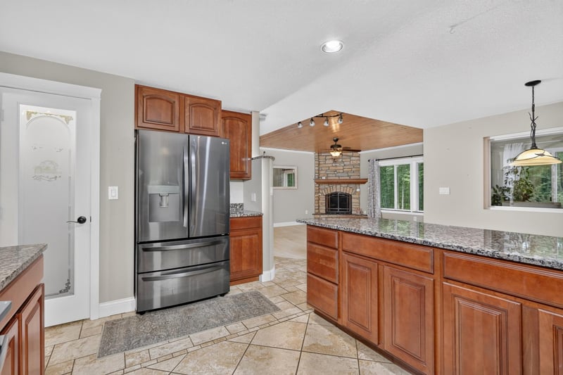21564 Sugarbush Ln, Cohasset, MN 55721