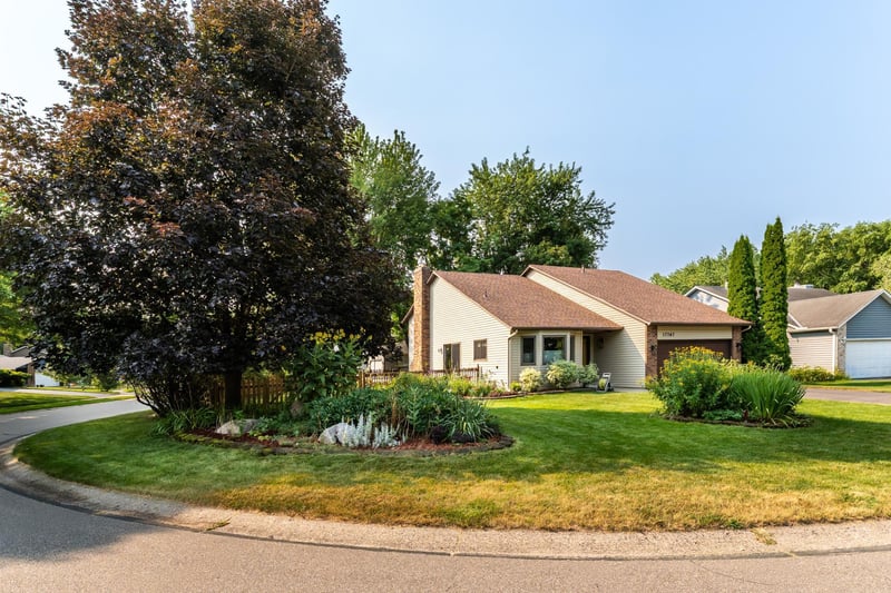 17767 S Shore Ln W, Eden Prairie, MN 55346