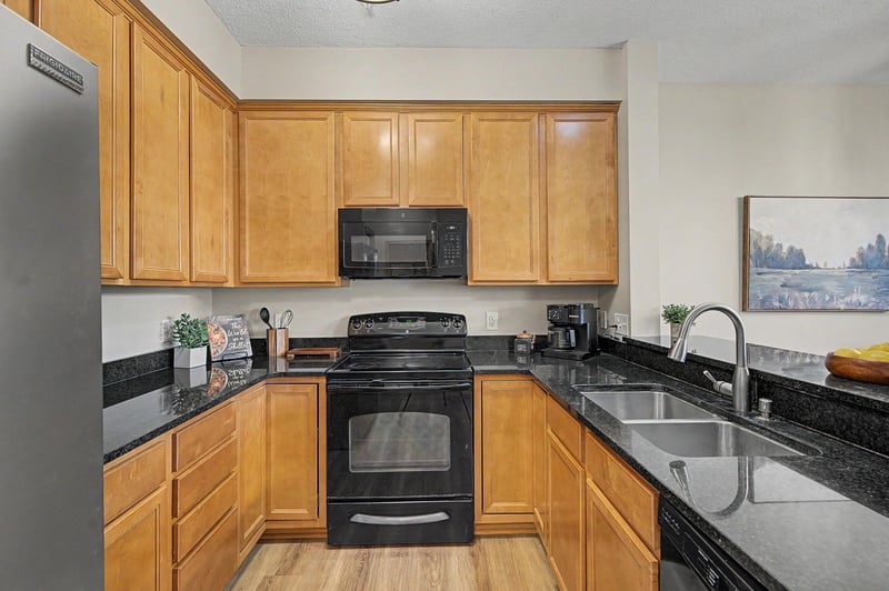7217 Jewel Ln N #902, Maple Grove, MN 55311