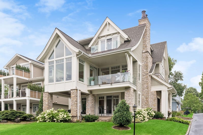 2805 Center Rd, Wayzata, MN 55391