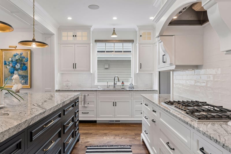 2805 Center Rd, Wayzata, MN 55391
