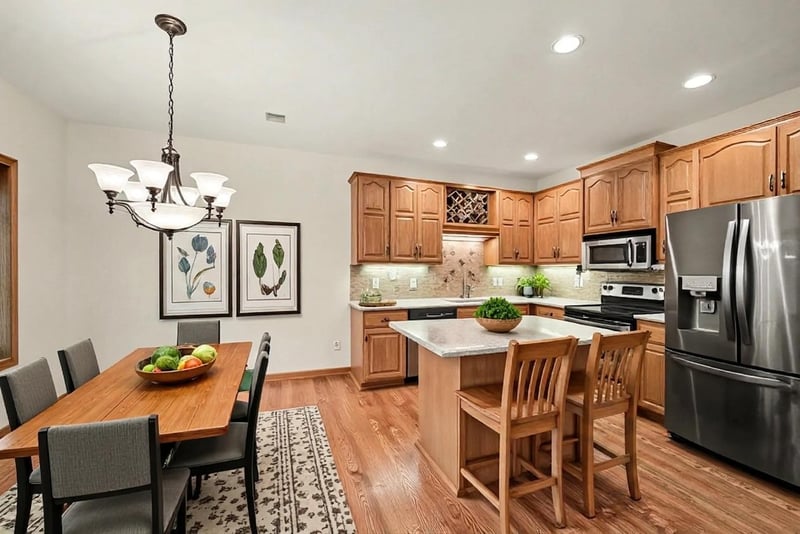 12999 Garvin Brook Ln, Apple Valley, MN 55124