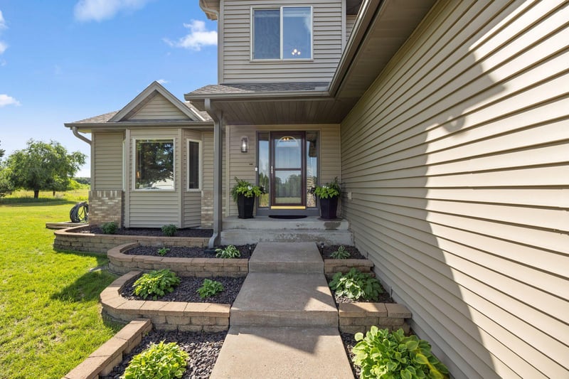 4886 241st Ave NW, Saint Francis, MN 55070