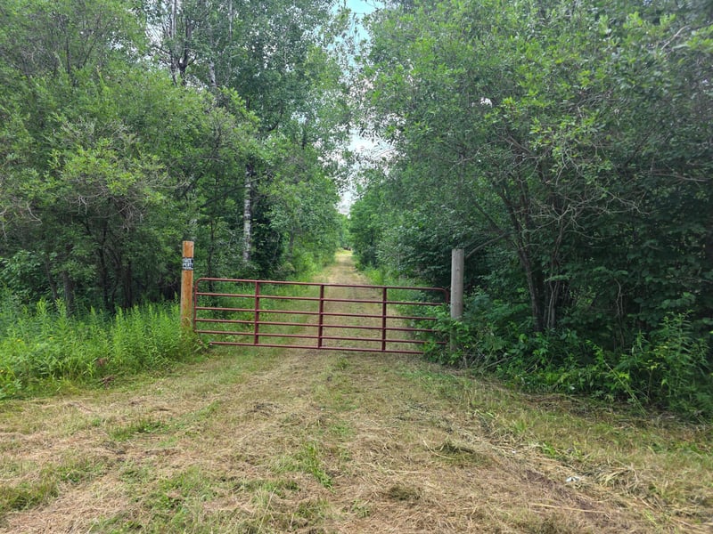 3922 Burnett Rd, Cloquet, MN 55720