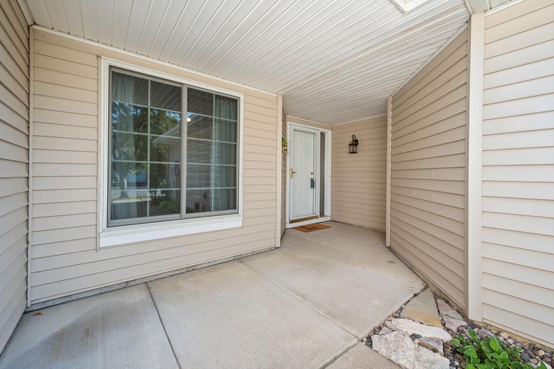 6313 Brook Ln, Savage, MN 55378