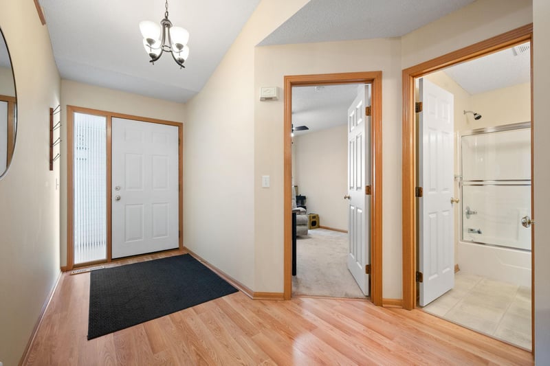 6313 Brook Ln, Savage, MN 55378