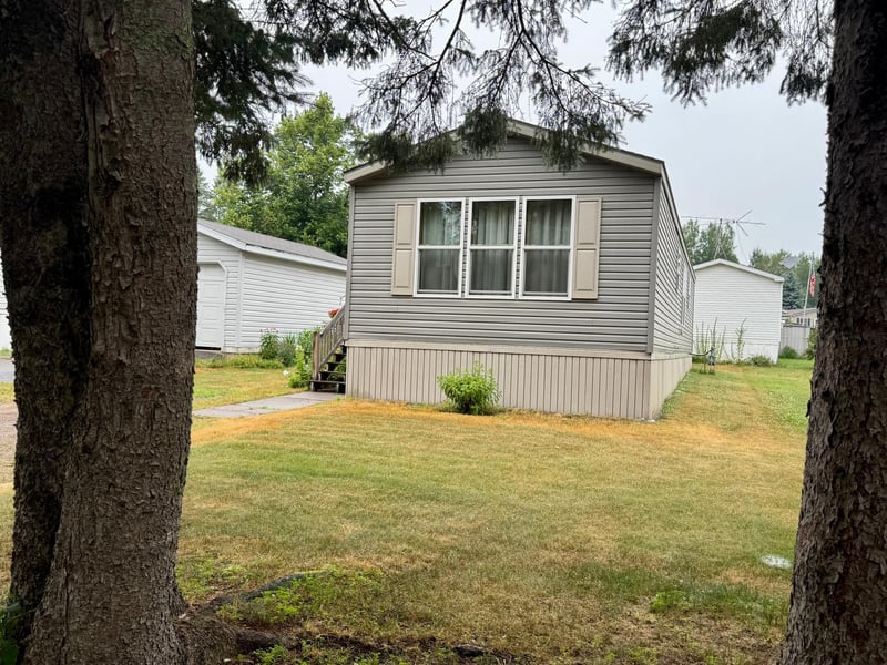 27 Hillside Ter, Moose Lake, MN 55767