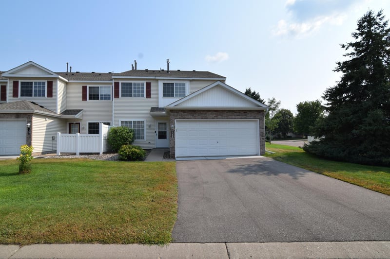 1388 Elmwood Ave, Shakopee, MN 55379