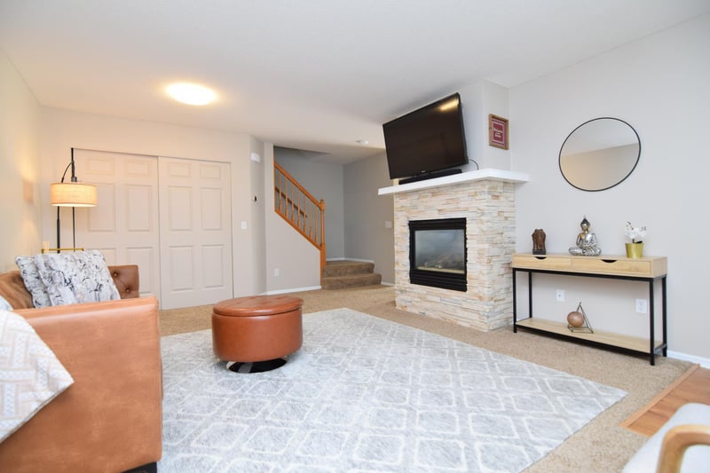 1388 Elmwood Ave, Shakopee, MN 55379