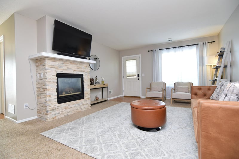 1388 Elmwood Ave, Shakopee, MN 55379