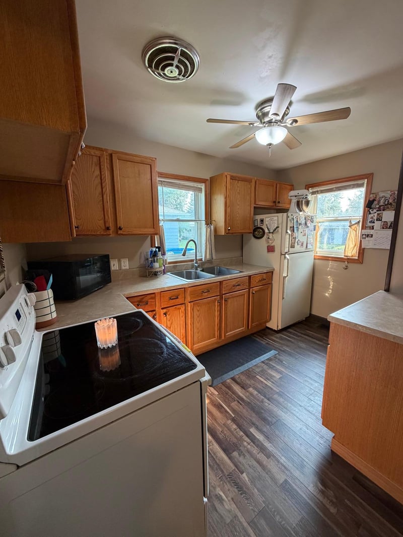 1209 Arnold Ave N, Thief River Falls, MN 56701