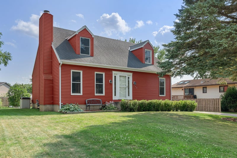 342 7th St SW, Eyota, MN 55934
