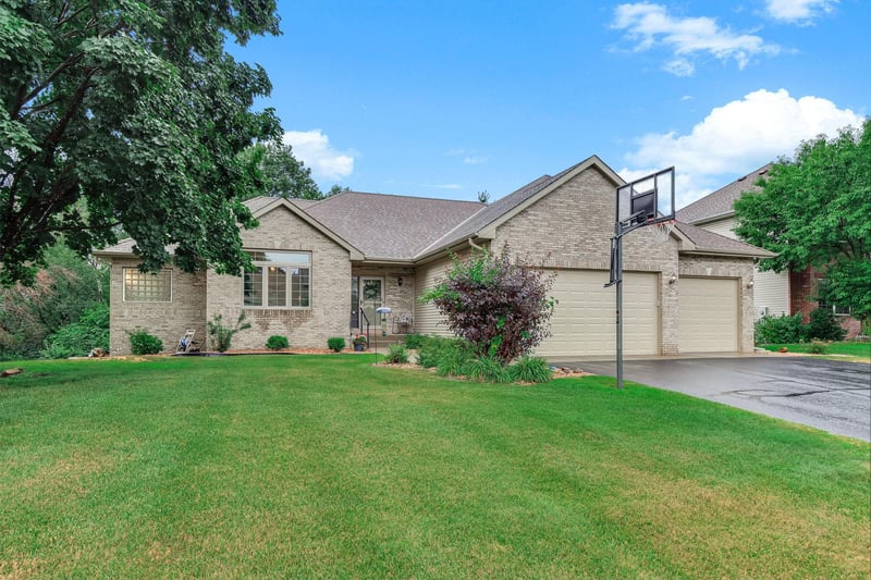 1332 126th Ave NW, Coon Rapids, MN 55448