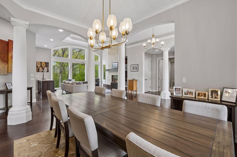 2063 Austrian Pine Ln, Minnetonka, MN 55305