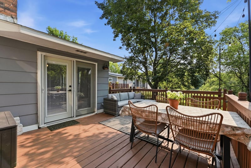 505 Ash St SE, New London, MN 56273