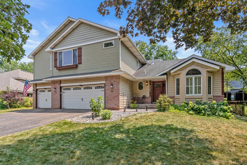 6560 White Oak Rd, Lino Lakes, MN 55038