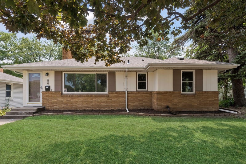 1800 37th Ave NE, Minneapolis, MN 55421