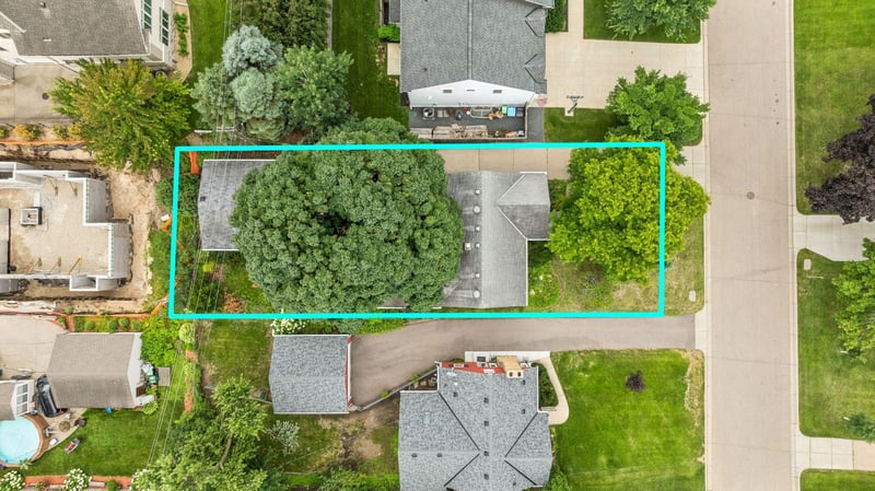 5121 Gorgas Ave, Edina, MN 55424