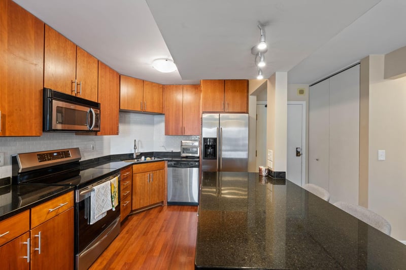 401 S 1st St #708, Minneapolis, MN 55401