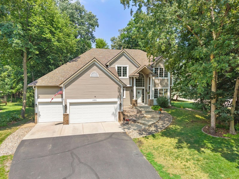 14991 Creditview Dr, Savage, MN 55378