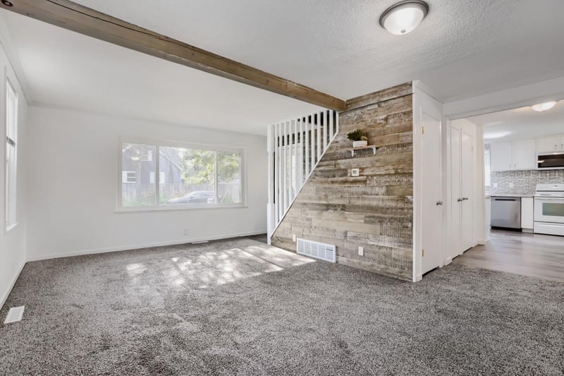 156 6th St NW, Forest Lake, MN 55025