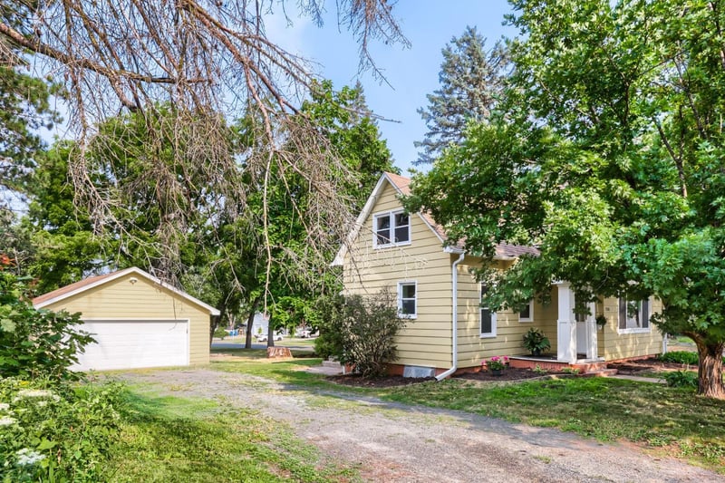156 6th St NW, Forest Lake, MN 55025