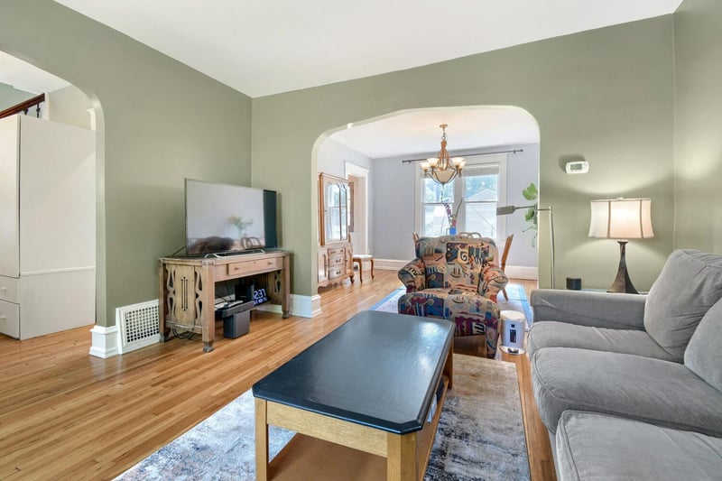 244 Mainzer St, West Saint Paul, MN 55118
