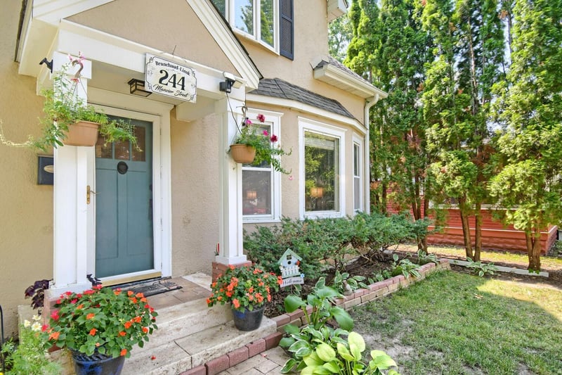244 Mainzer St, West Saint Paul, MN 55118