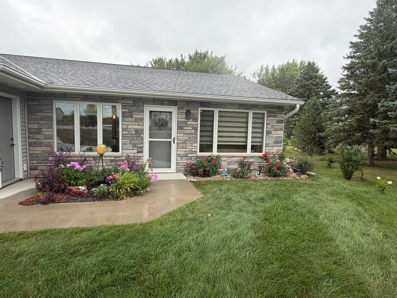2344 Cherrywood Ln, Worthington, MN 56187