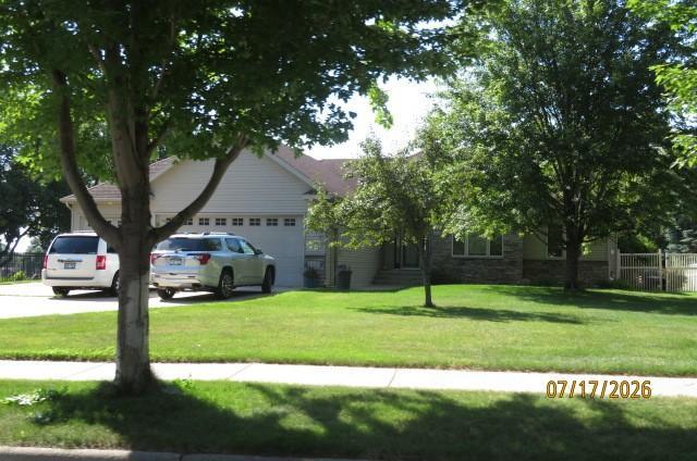 1910 Temminck Rd, Saint Cloud, MN 56301