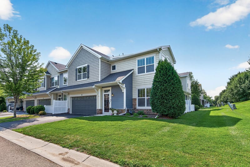 1952 Commonwealth Blvd #4, Chanhassen, MN 55317