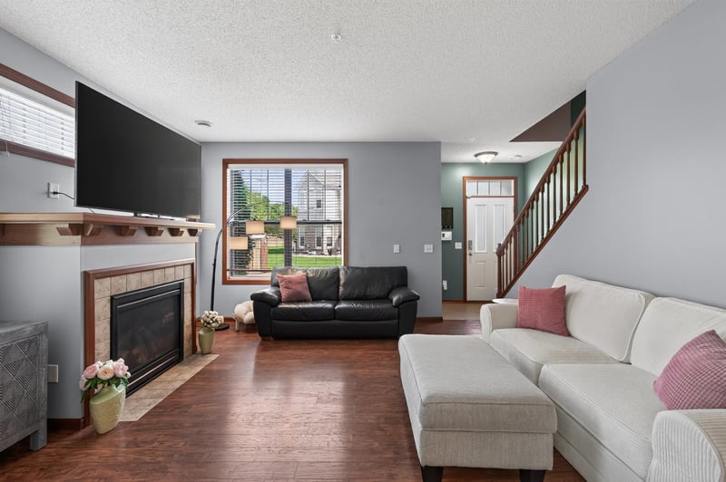 1952 Commonwealth Blvd #4, Chanhassen, MN 55317