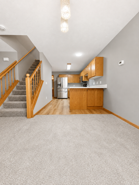 4884 Helena Ln N #2, Oakdale, MN 55128
