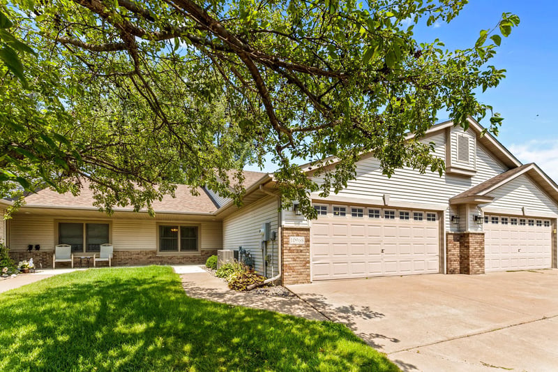 10968 Kirby Blvd, Chisago City, MN 55013