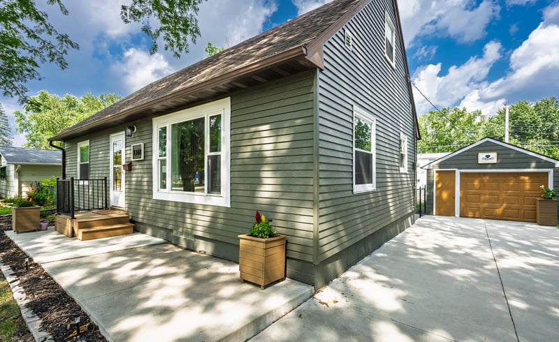 1360 9th Ave SE, Rochester, MN 55904