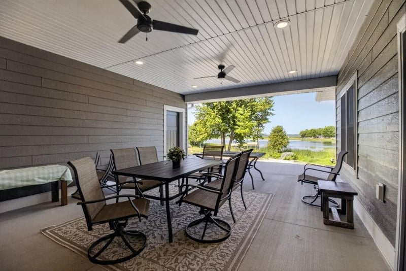 34081 390th St, Dent, MN 56528