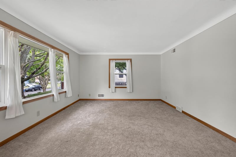 2093 Sherwood Ave, Saint Paul, MN 55119