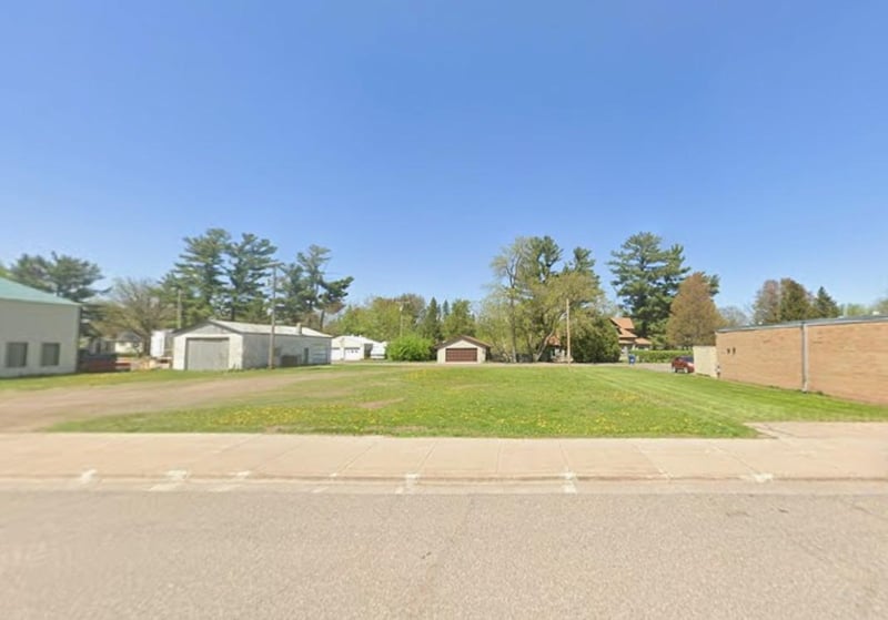 608 Main St W, Onamia, MN 56342