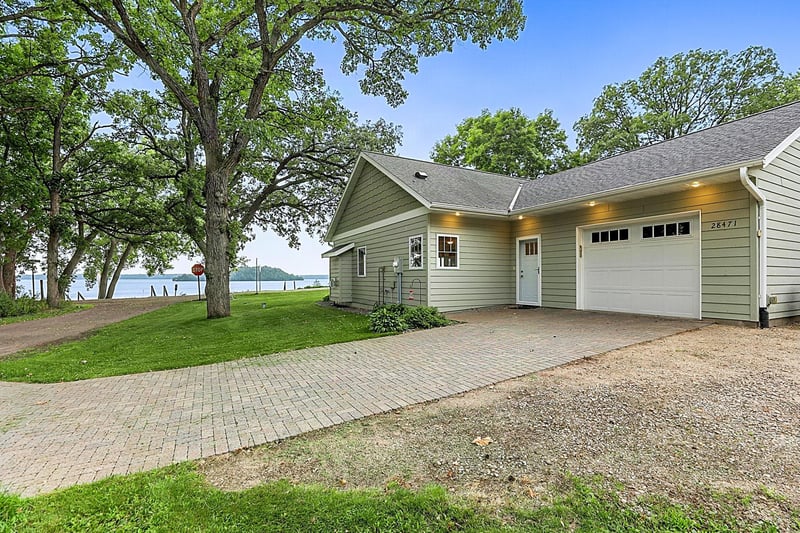 28471 Cliffwood Rd, Paynesville, MN 56362