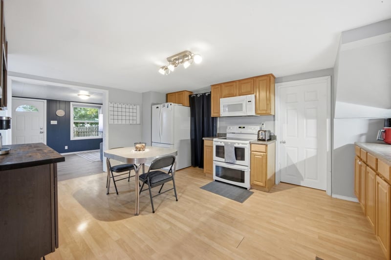 1502 2nd Ave N, Moorhead, MN 56560