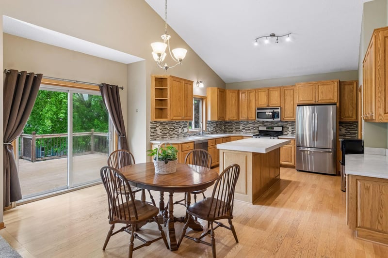 937 S Cedar St, Belle Plaine, MN 56011