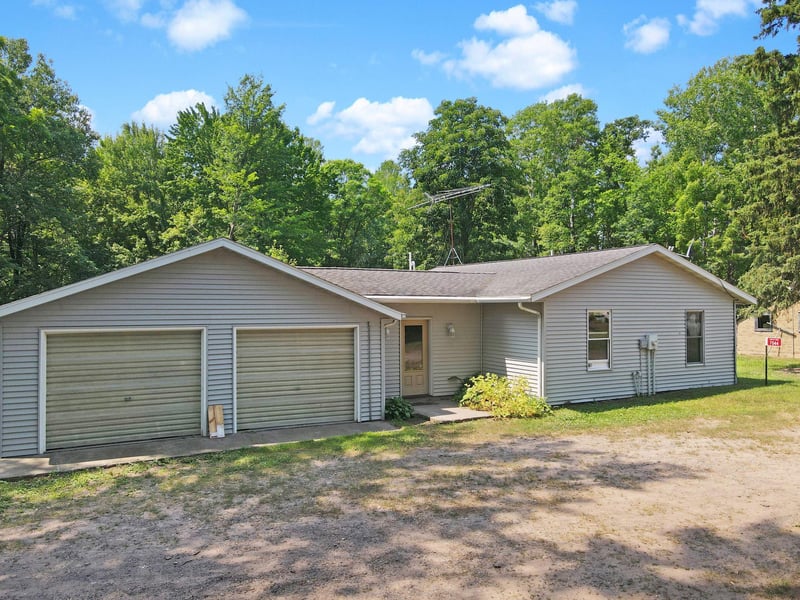 7044 Godfrey Lake Rd, Siren, WI 54872