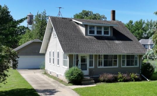 111 W Cabot St, Le Roy, MN 55951