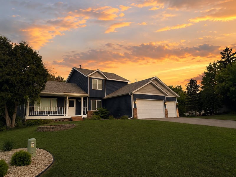 1200 Earle Way, Burnsville, MN 55306