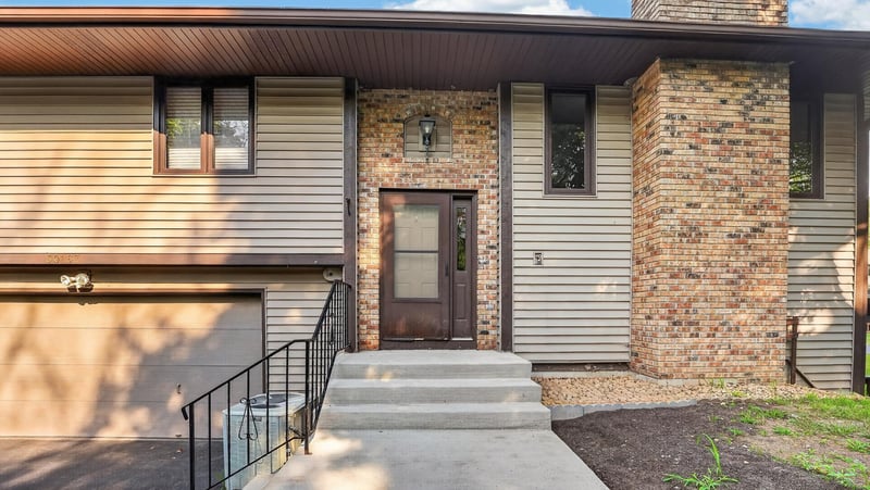 30167 Olinda Trl, Lindstrom, MN 55045