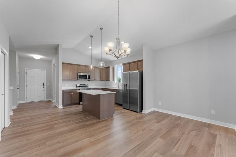 2120 Ridgepointe Dr, Hastings, MN 55033