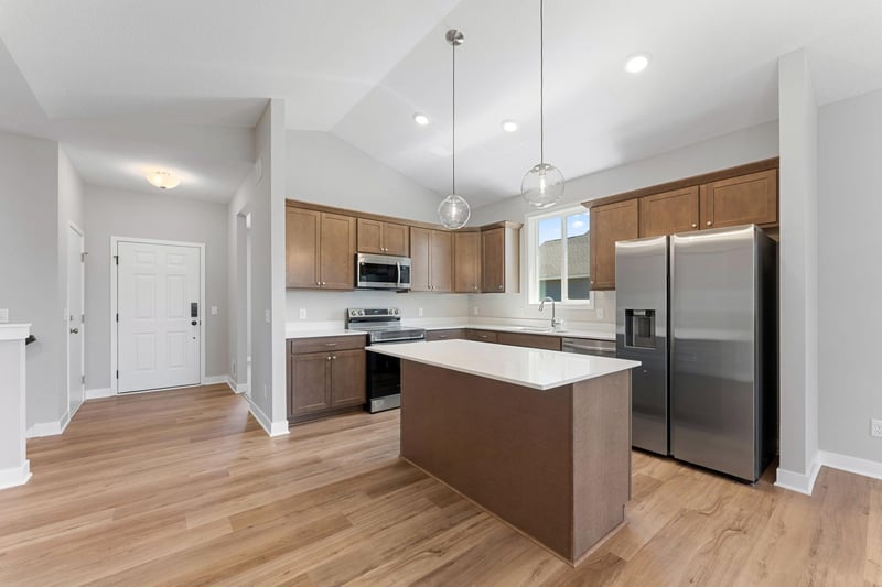 2120 Ridgepointe Dr, Hastings, MN 55033