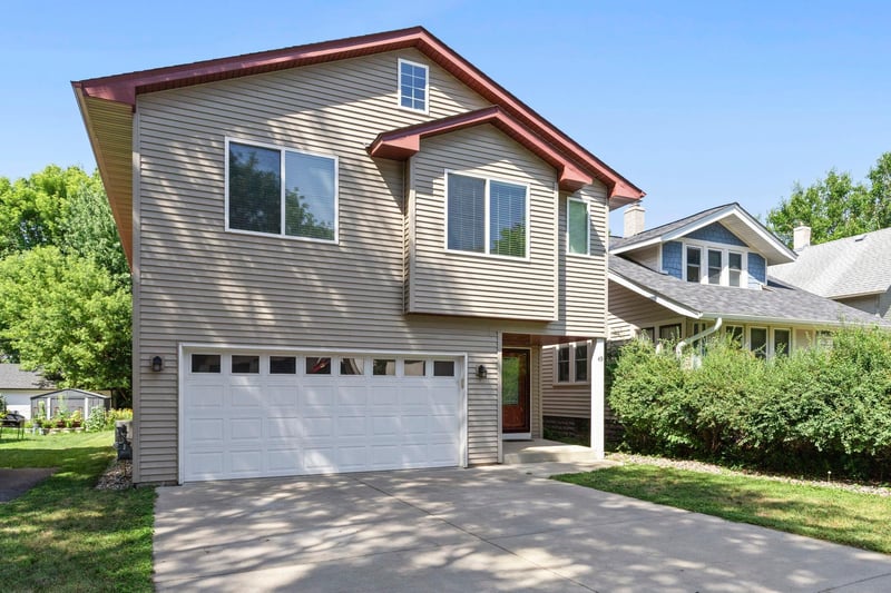49 Wyoming St W, Saint Paul, MN 55107